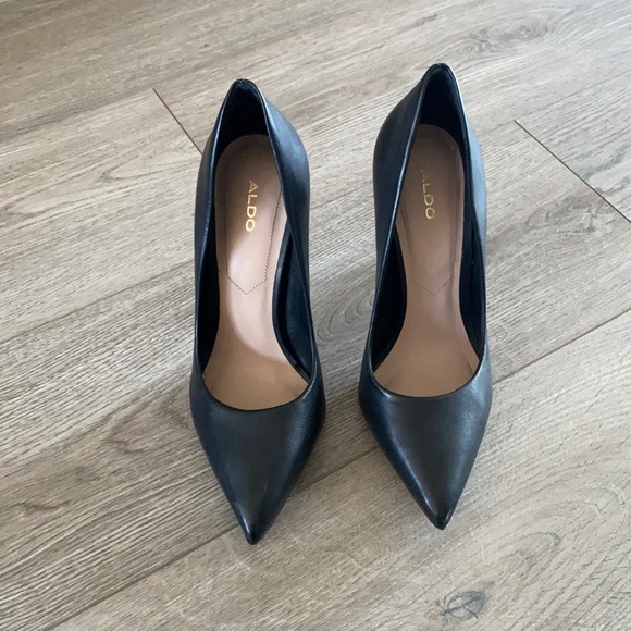 Mint condition aldo shoes - Picture 1 of 3